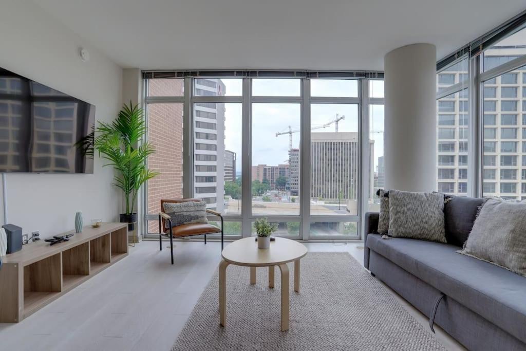 ארלינגטון Wonderful 2Br Apartment At Crystal City מראה חיצוני תמונה