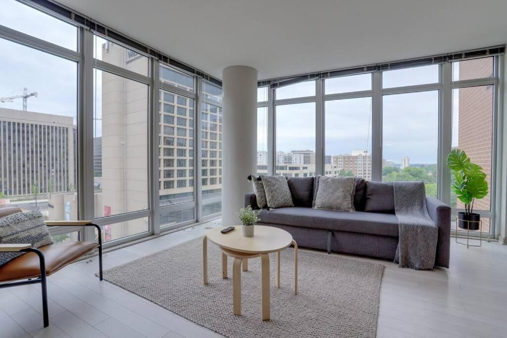 ארלינגטון Wonderful 2Br Apartment At Crystal City מראה חיצוני תמונה