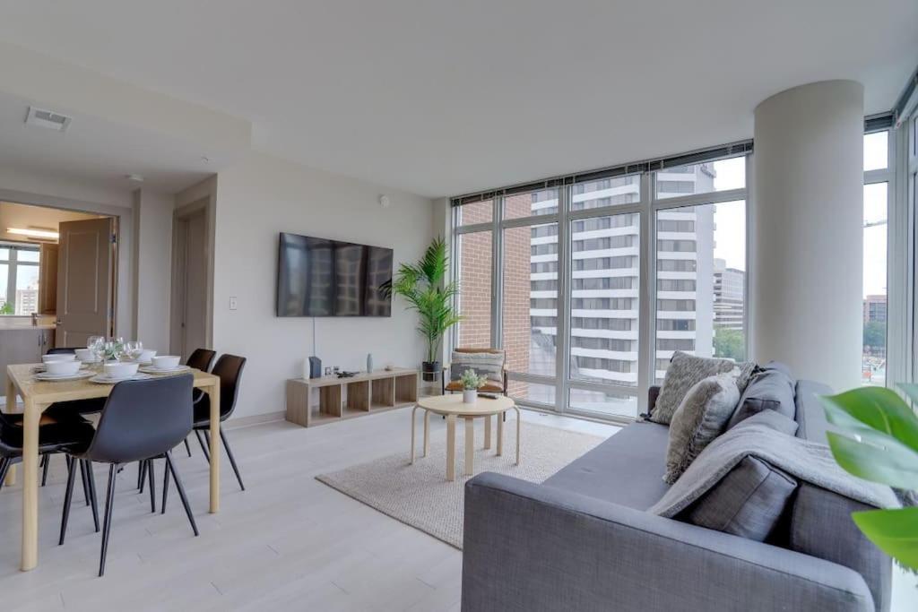 ארלינגטון Wonderful 2Br Apartment At Crystal City מראה חיצוני תמונה