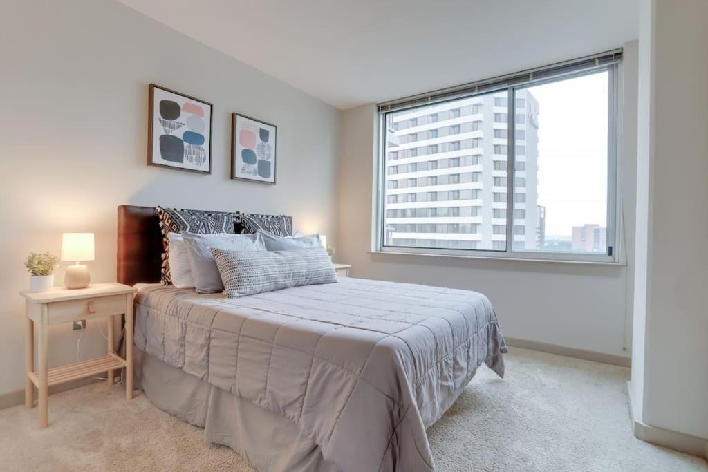 ארלינגטון Wonderful 2Br Apartment At Crystal City מראה חיצוני תמונה