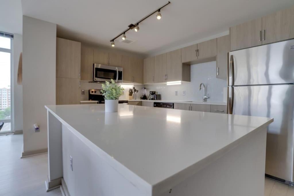 ארלינגטון Wonderful 2Br Apartment At Crystal City מראה חיצוני תמונה