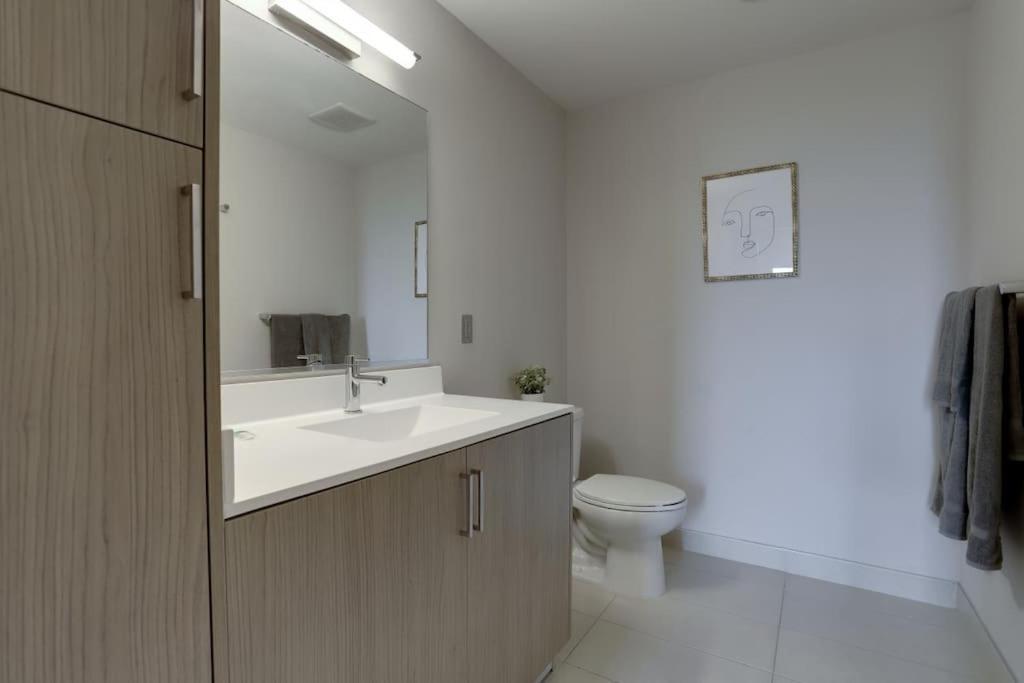 ארלינגטון Wonderful 2Br Apartment At Crystal City מראה חיצוני תמונה