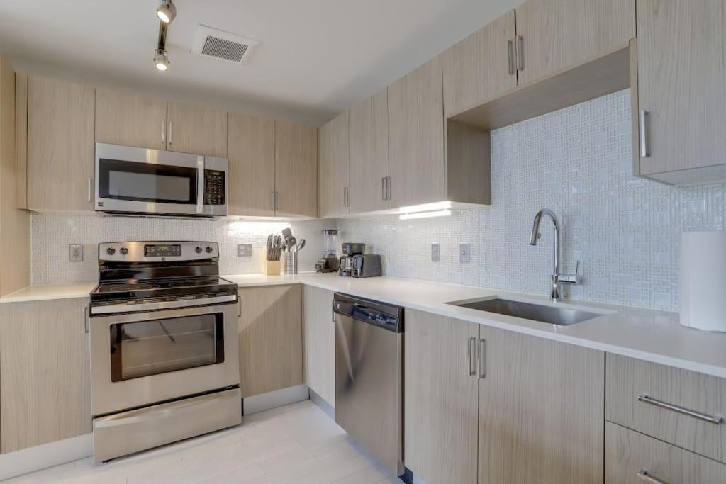 ארלינגטון Wonderful 2Br Apartment At Crystal City מראה חיצוני תמונה